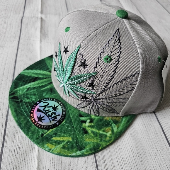 Green and Gray Kush Snapback - Picture 3 of 9